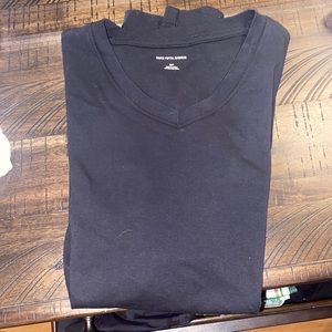 Saks fifth Avenue black v neck tee